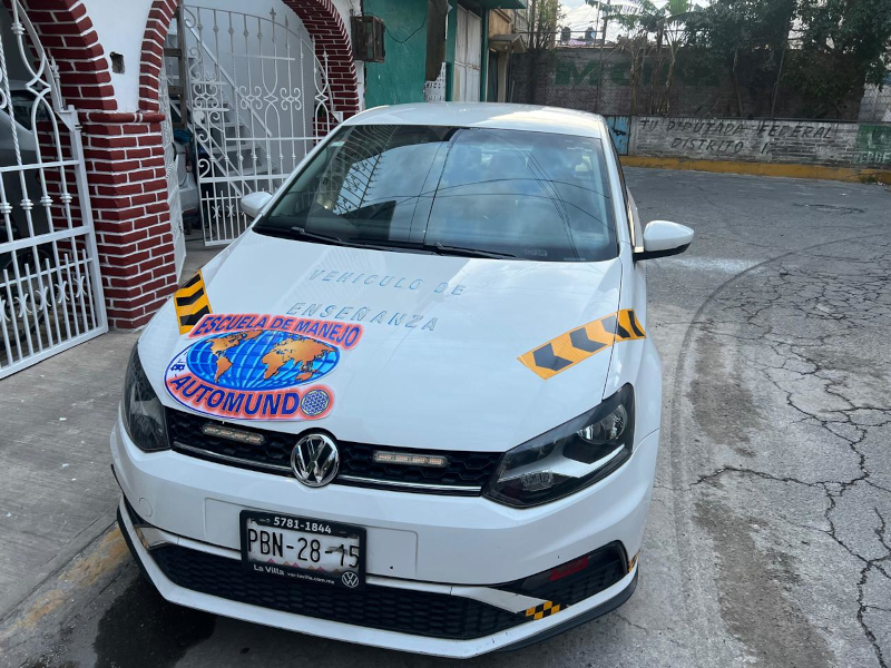 Vehículo 13 - AutoMundo